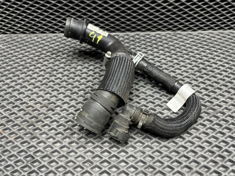 Патрубок системы охлаждения Land Rover Range Rover Sport (L461, 2024г.)