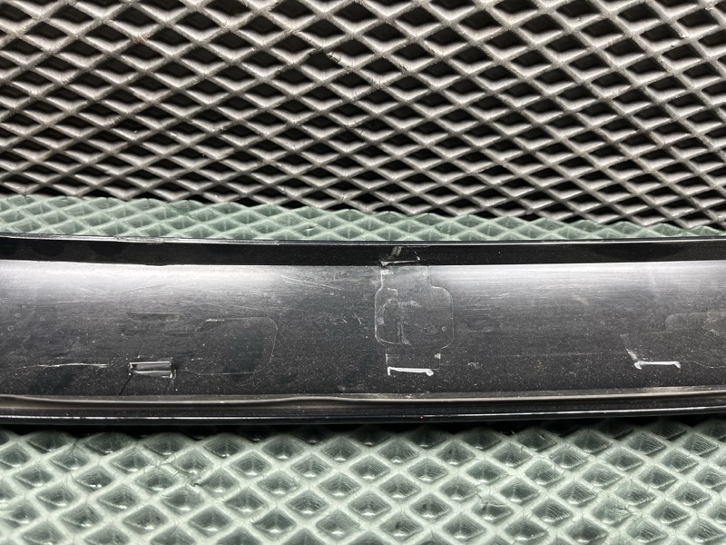 Накладка стойки лобового стекла Land Rover Range Rover Sport (L461, 2025г.)