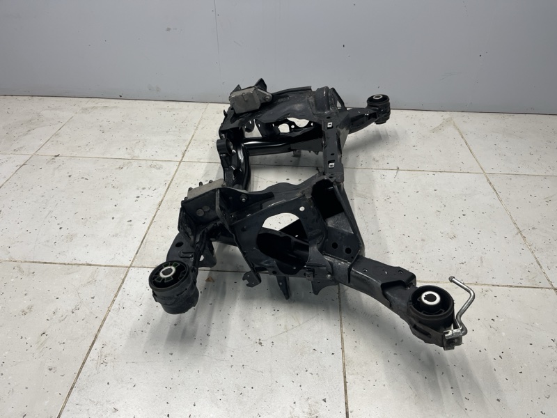 Подрамник Land Rover Discovery Sport (L550, 2016г.)