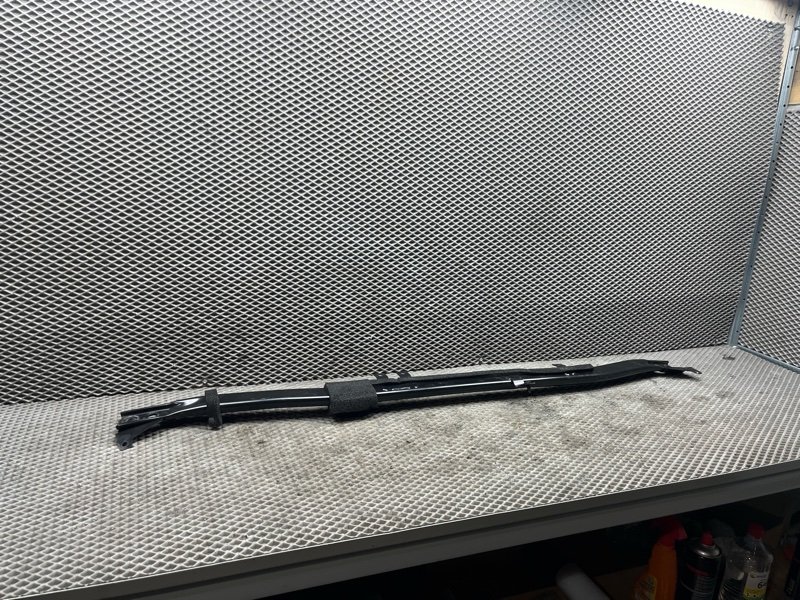 Распорка кузова Land Rover Discovery Sport (L550, 2020г.)
