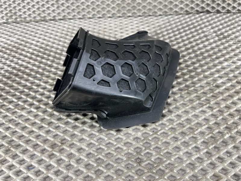 Воздухозаборник Land Rover Range Rover Sport (L461, 2024г.)