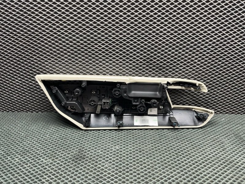Подлокотник двери Land Rover Range Rover (L405, 2020г.)