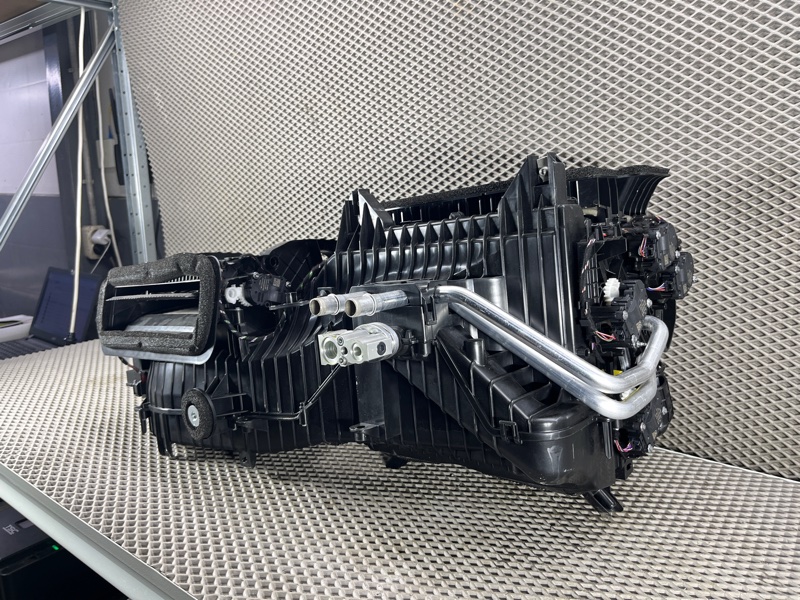 Отопитель в сборе (печка) Land Rover Range Rover Sport (L461, 2024г.)