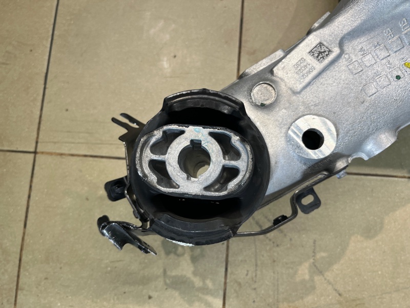 Подрамник Land Rover Range Rover Sport (L461, 2024г.)