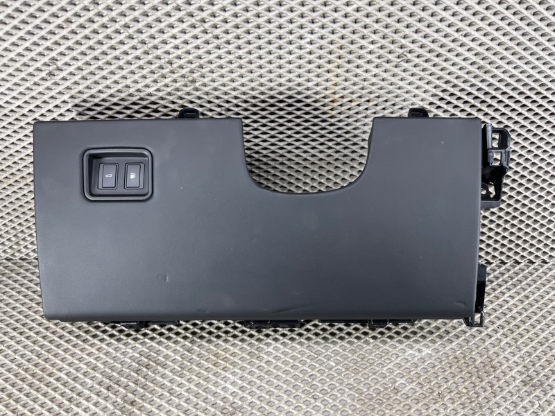 Кожух рулевой колонки Land Rover Range Rover Sport (L461, 2024г.)