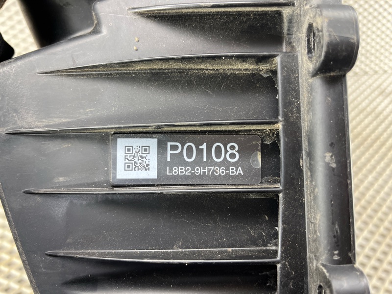 Крышка корпуса воздушного фильтра Land Rover Defender (L663, 2020г.)