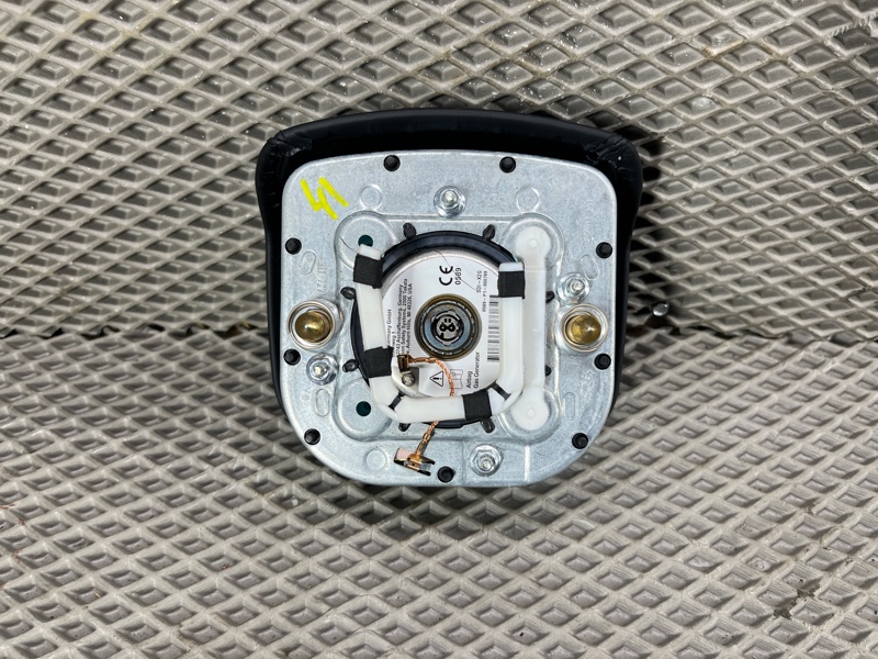 Подушка безопасности в руль Land Rover Range Rover Sport (L461, 2024г.)