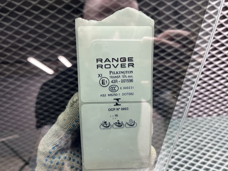 Стекло двери Land Rover Range Rover (L405, 2016г.)