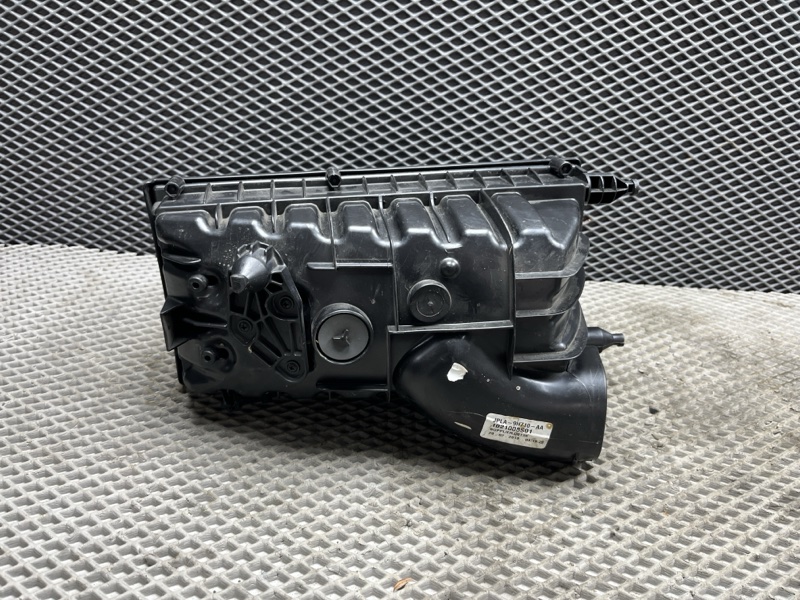 Корпус воздушного фильтра Land Rover Range Rover (L405, 2019г.)