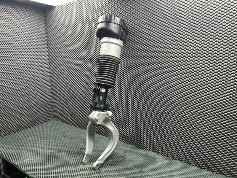 Пневмостойка Land Rover Range Rover Sport (L461, 2025г.)