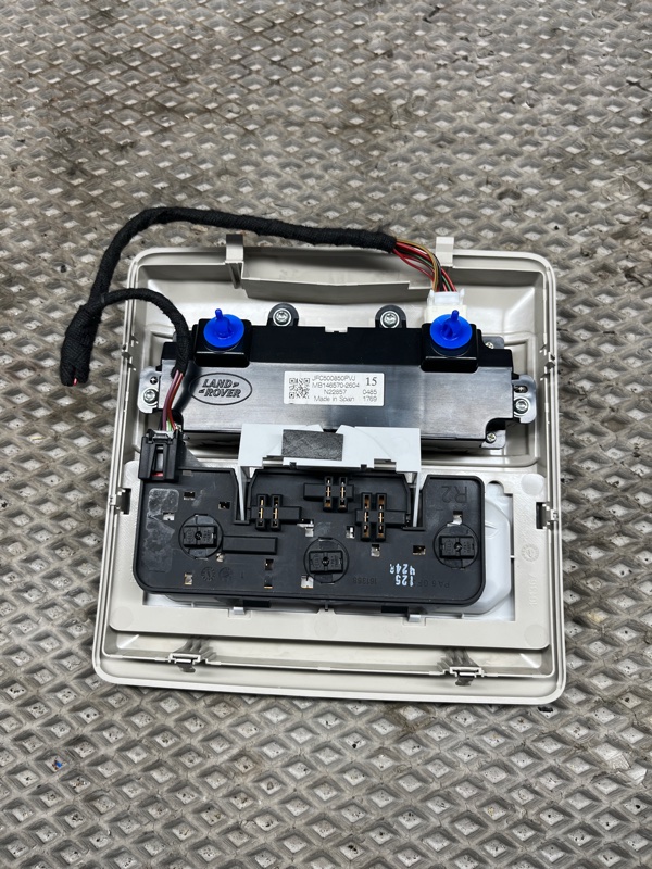 Плафон потолка Land Rover Discovery 4 (L319, 2015г.)