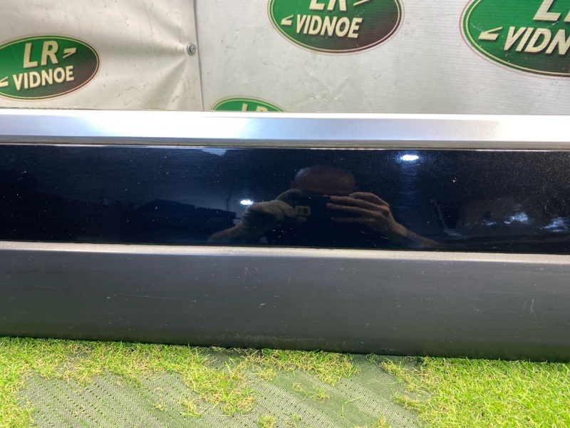 Молдинг двери Land Rover Range Rover (L405, 2017г.)