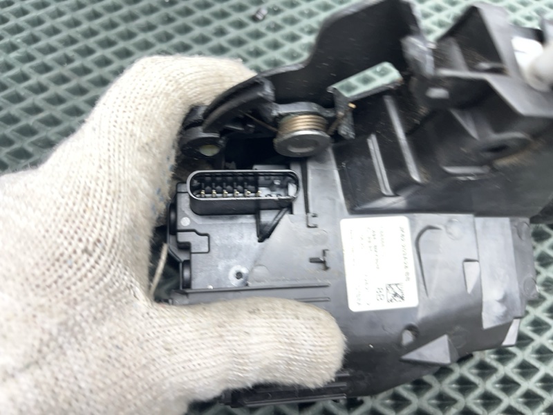 Замок двери Land Rover Range Rover Sport (L494, 2021г.)