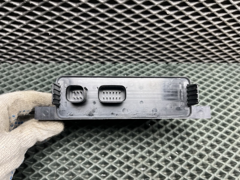 Блок управления порогами Land Rover Range Rover Sport (L461, 2025г.)
