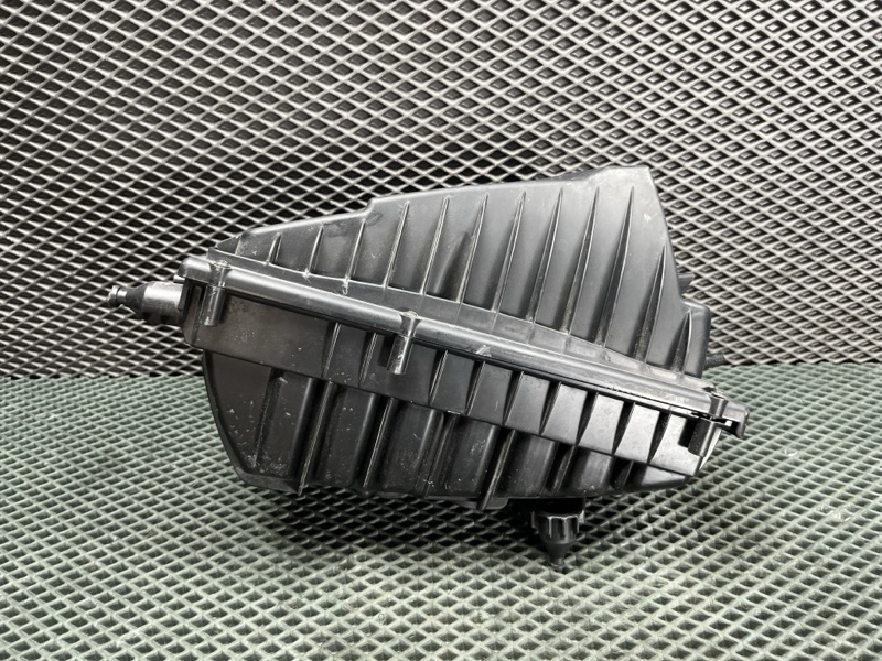 Корпус воздушного фильтра Land Rover Range Rover Sport (L494, 2015г.)