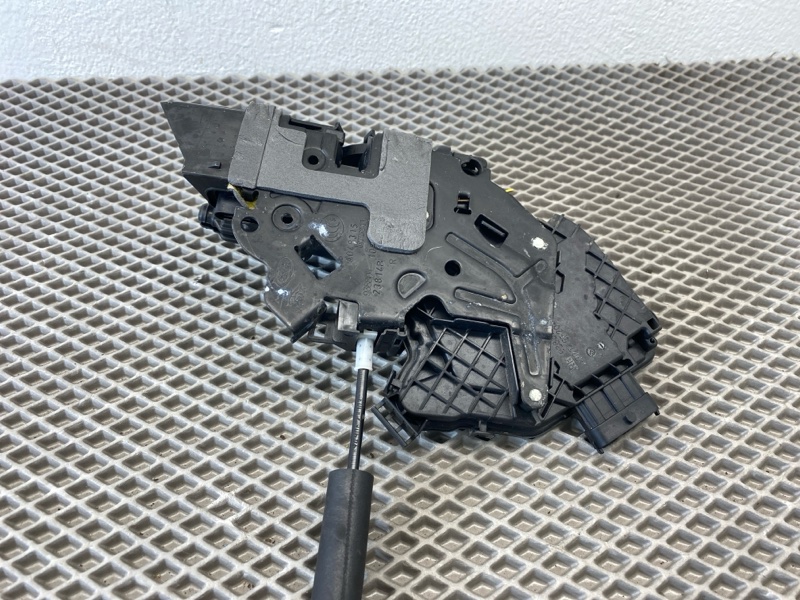 Замок двери Land Rover Range Rover Sport (L494, 2015г.)