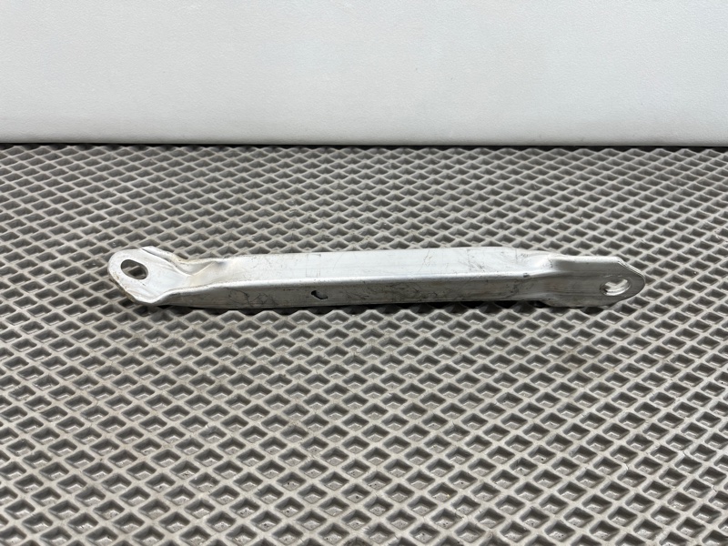 Кронштейн (крепление) Land Rover Range Rover Sport (L461, 2023г.)