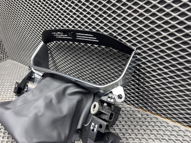 Рамка панели приборов Land Rover Range Rover Sport (L494, 2020г.)