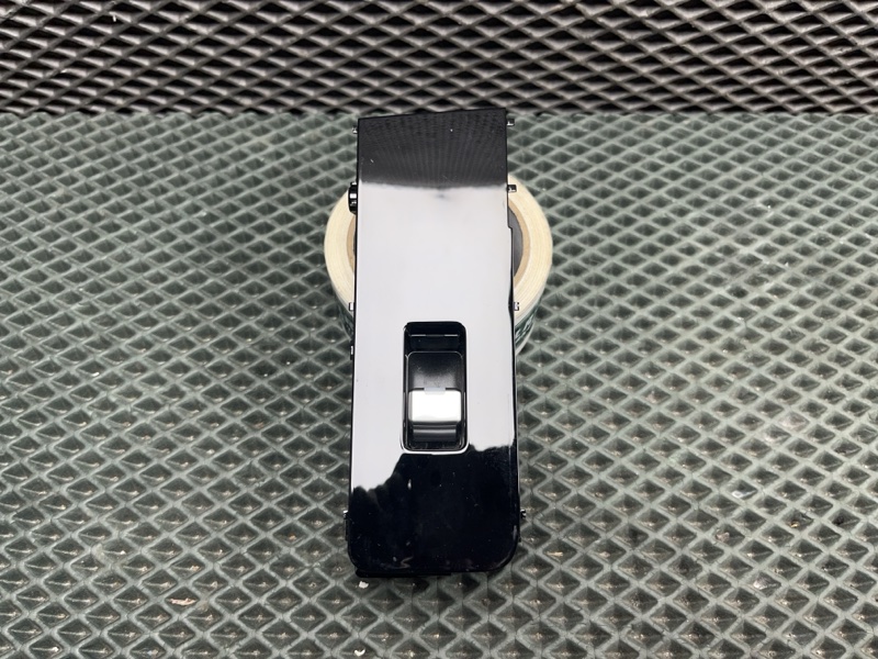 Кнопка стеклоподъемника Land Rover Range Rover Sport (L461, 2025г.)