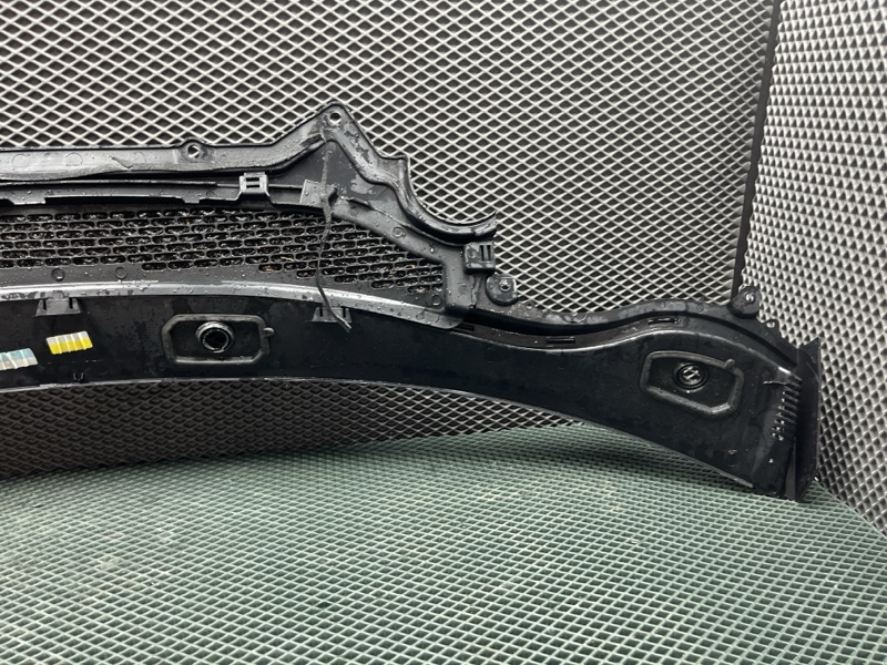 Жабо Land Rover Range Rover (L405, 2016г.)