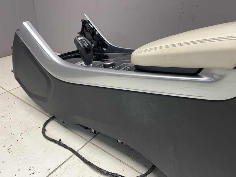 Консоль центральная Land Rover Range Rover Sport (L494, 2021г.)