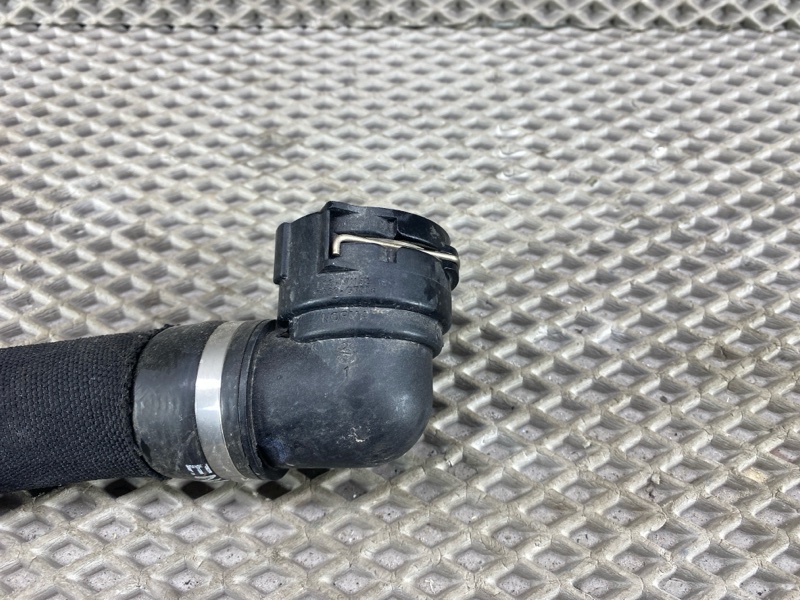 Патрубок системы охлаждения Land Rover Range Rover Sport (L461, 2024г.)