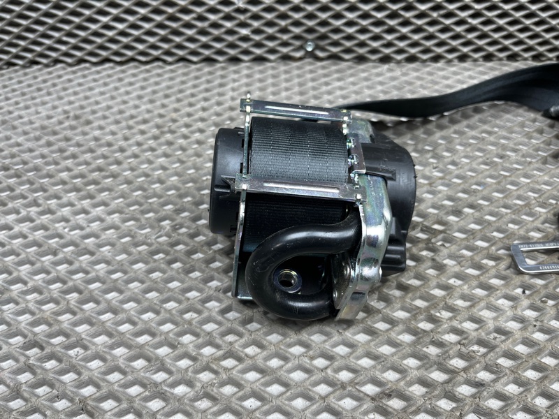 Ремень безопасности Land Rover Discovery Sport (L550, 2020г.)