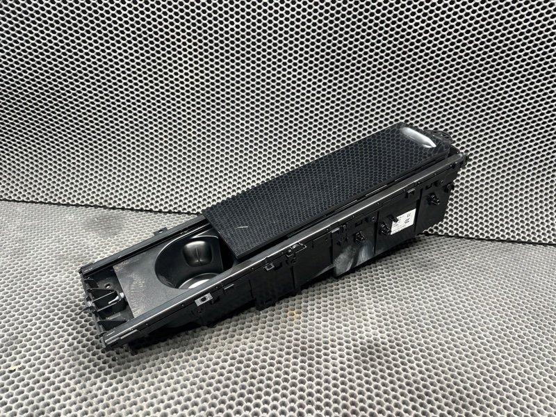 Подстаканник центральный Land Rover Range Rover (L405, 2021г.)