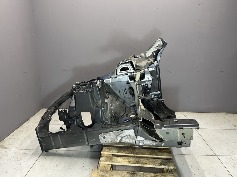 Четверть Land Rover Range Rover Sport (L461, 2025г.)