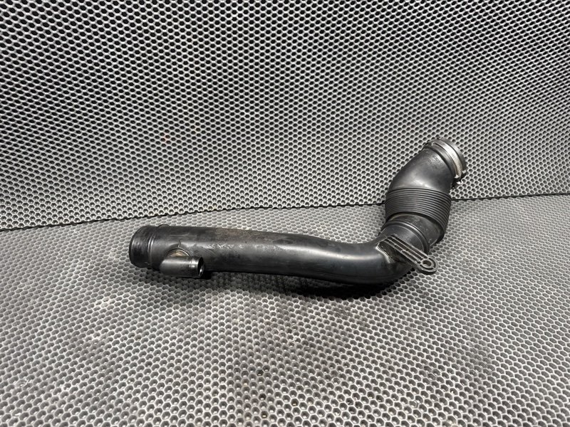 Патрубок воздушного фильтра Land Rover Range Rover Evoque (L538, 2012г.)