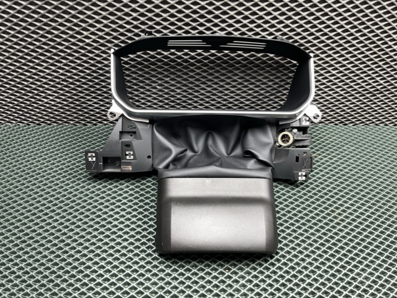 Панель приборов (щиток) Land Rover Range Rover (L405, 2016г.)