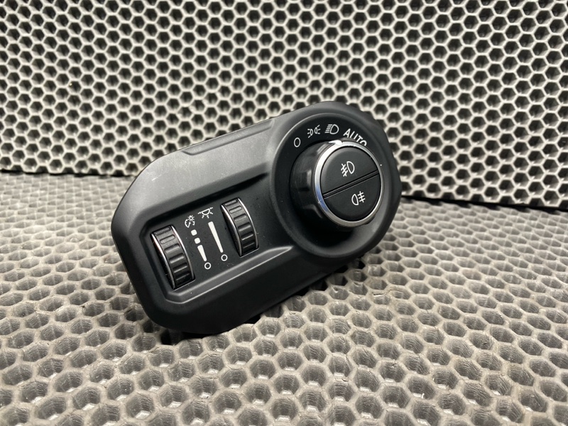 Блок управления светом Jeep Wrangler (JL, 2025г.)