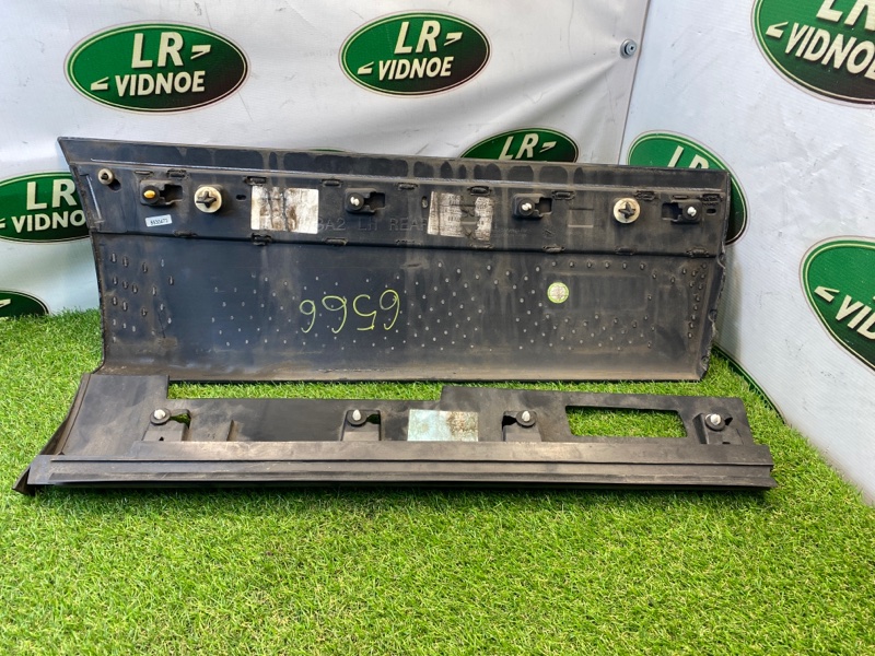 Молдинг двери Land Rover Range Rover Velar (L560, 2018г.)