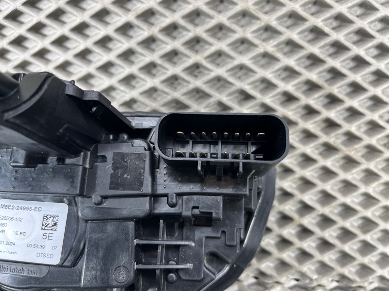 Замок двери Land Rover Range Rover Sport (L461, 2024г.)