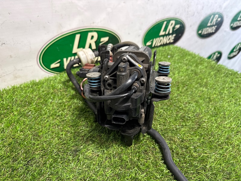 Компрессор пневмоподвески Land Rover Range Rover Sport (L461, 2023г.)