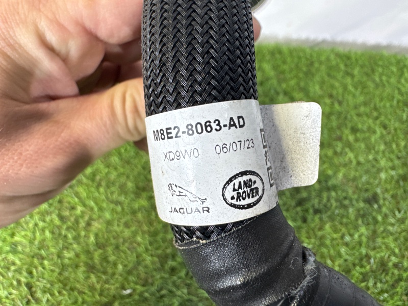 Патрубок системы охлаждения Land Rover Range Rover Sport (L461, 2023г.)