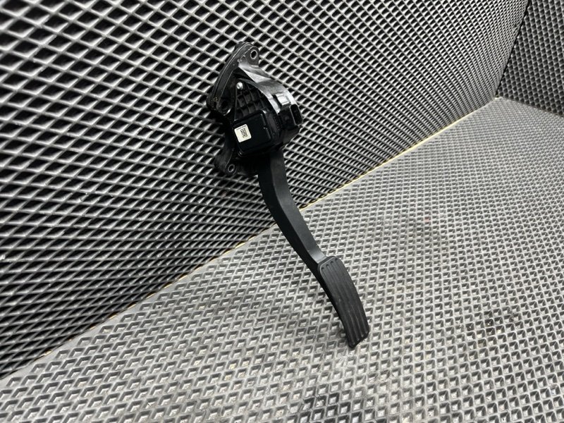 Педаль газа Land Rover Range Rover Sport (L494, 2020г.)