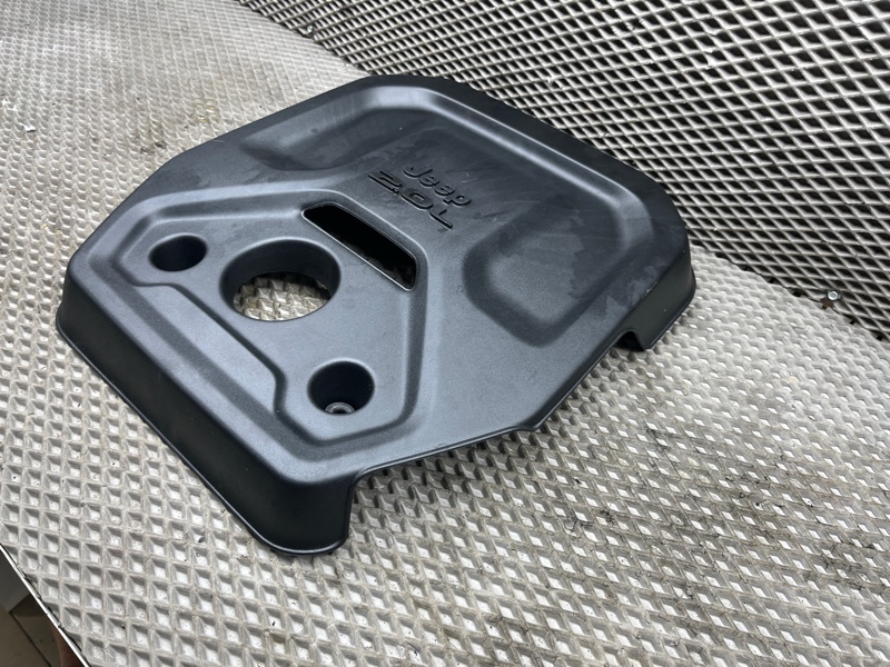 Декоративная крышка двигателя Jeep Wrangler (JL, 2025г.)