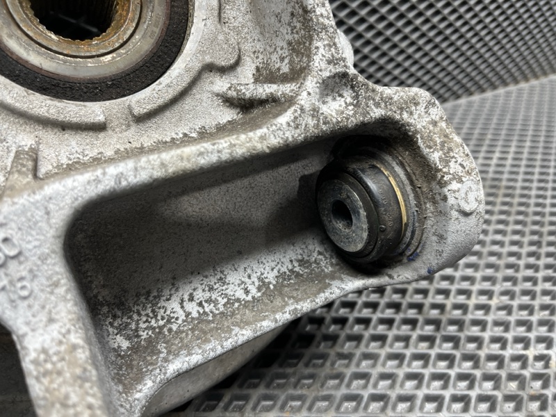 Кулак Land Rover Range Rover Sport (L494, 2014г.)