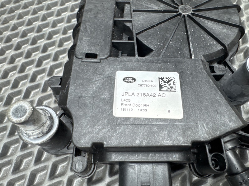Доводчик двери Land Rover Range Rover Sport (L494, 2020г.)