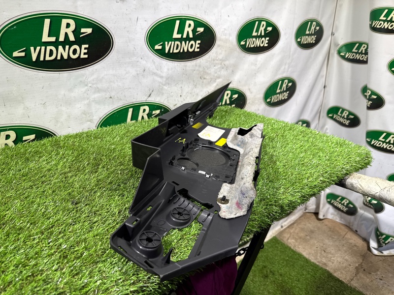 Накладка в салоне Land Rover Range Rover (L405, 2020г.)