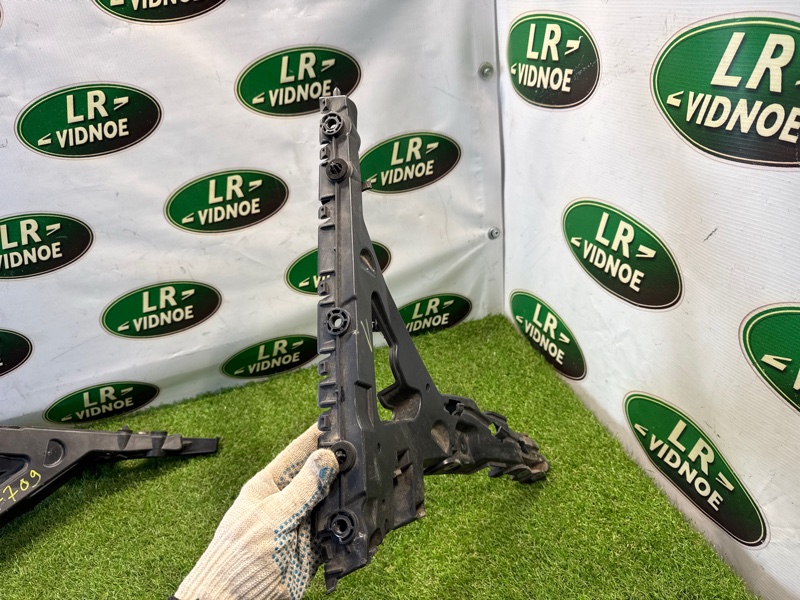 Кронштейн бампера Land Rover Range Rover Velar (L560, 2020г.)