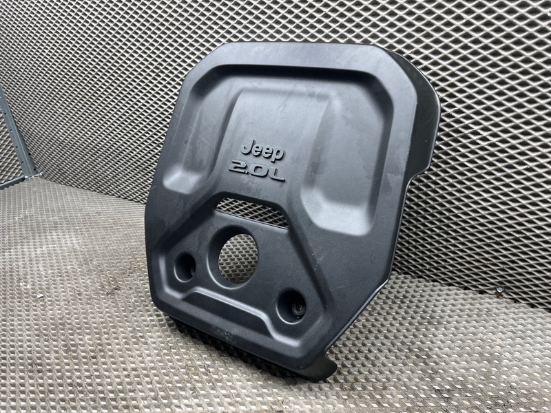 Декоративная крышка двигателя Jeep Wrangler (JL, 2025г.)
