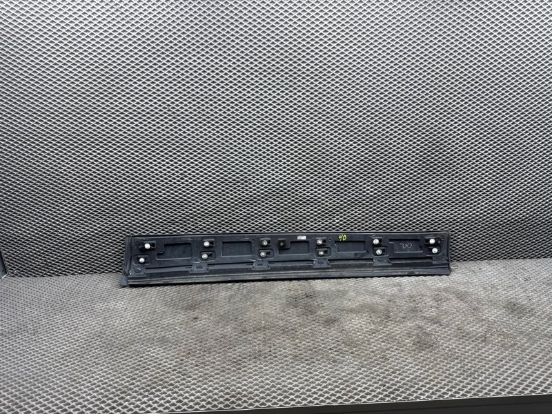 Молдинг двери Land Rover Discovery Sport (L550, 2017г.)