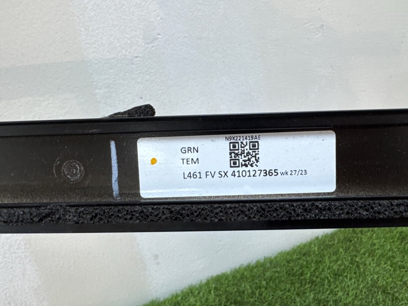 Форточка двери Land Rover Range Rover Sport (L461, 2023г.)