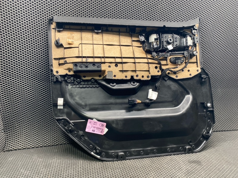 Обивка двери Jeep Wrangler (JL, 2025г.)