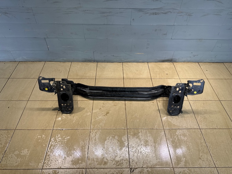 Усилитель бампера Volkswagen Touareg (NF, 2014г.)