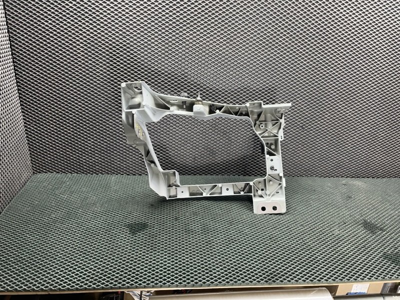Крепление фары (кронштейн фары) Land Rover Range Rover Sport (L461, 2023г.)
