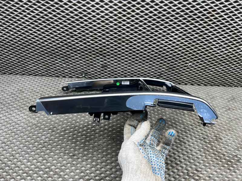 Декоративная накладка центральной консоли Land Rover Discovery Sport (L550, 2020г.)