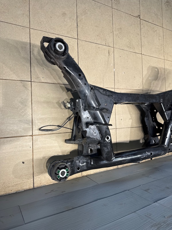 Подрамник Land Rover Discovery Sport (L550, 2017г.)